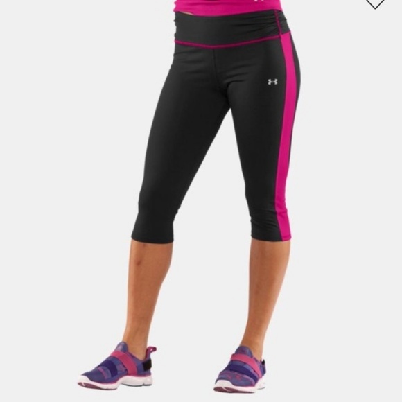 Under Armour Pants - Under Armour Escape Fitted Run Capris - SM - EUC